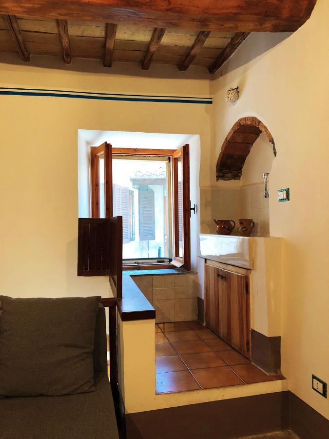 Le Casette Di Civitella- La Casa Di Rolando E Gina Apartment Civitella Del Lago Luaran gambar